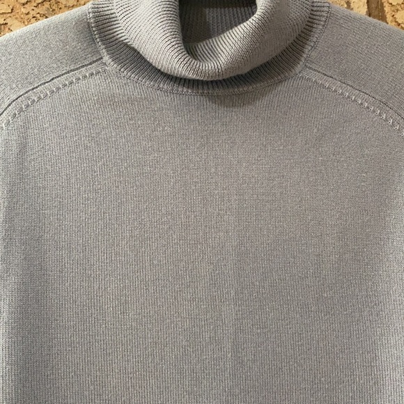 ⭐️Aritzia Wilfred thin merino wool cozy turtleneck - Picture 8 of 13